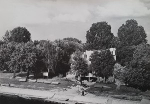 Pocztówka Ostrołęka - Dom Wycieczkowy PTTK - fot. K. Jabłoński