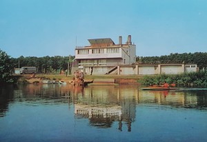 Pocztówka Krzeczów pow. Wieluń - Dom wycieczkowy POSTiW - fot. A. Stelmach