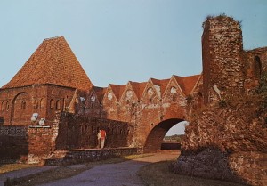 Pocztówka Toruń - Ruiny zamku krzyżackiego z XIII-XIV w - fot. Z. Gudanowicz