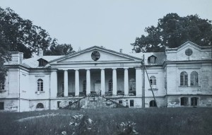 Pocztówka Mianocice - Zabytkowy dwór z około 1830 r. - fot. L. Święcki