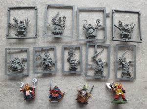 Warhammer - 13 figurek