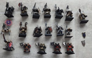 Warhammer - 17 figurek