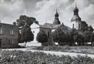Pocztówka Wieruszów - Barokowy kościół z 1676 r. - fot. S. Arczyński