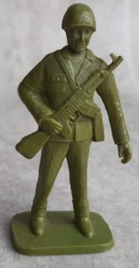 Figurka żołnierzyk z PRL-u 014