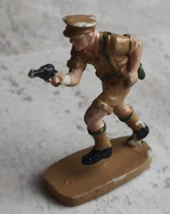 Figurka żołnierzyk z PRL-u 019