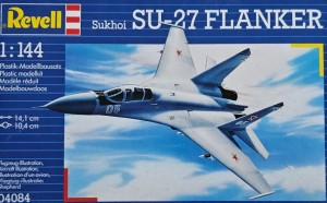 Su-27 Flanker / 04084 Revell 1:144
