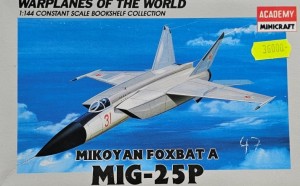 MiG-25P / 4428 Academy 1:144