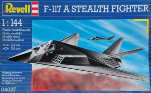 F-117 A Stealth Fighter / 04037 Revell 1:144