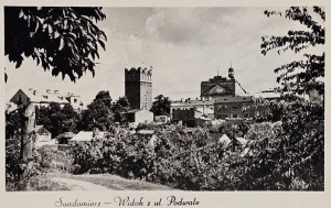 Pocztówka Sandomierz - Widok z ul. Podwale