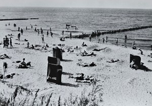 Pocztówka - Unieście - plaża - fot. F. Zwierzchowski