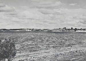 Pocztówka - Pojezierze Suwalskie - Jezioro Okmin - fot. T. Sumiński